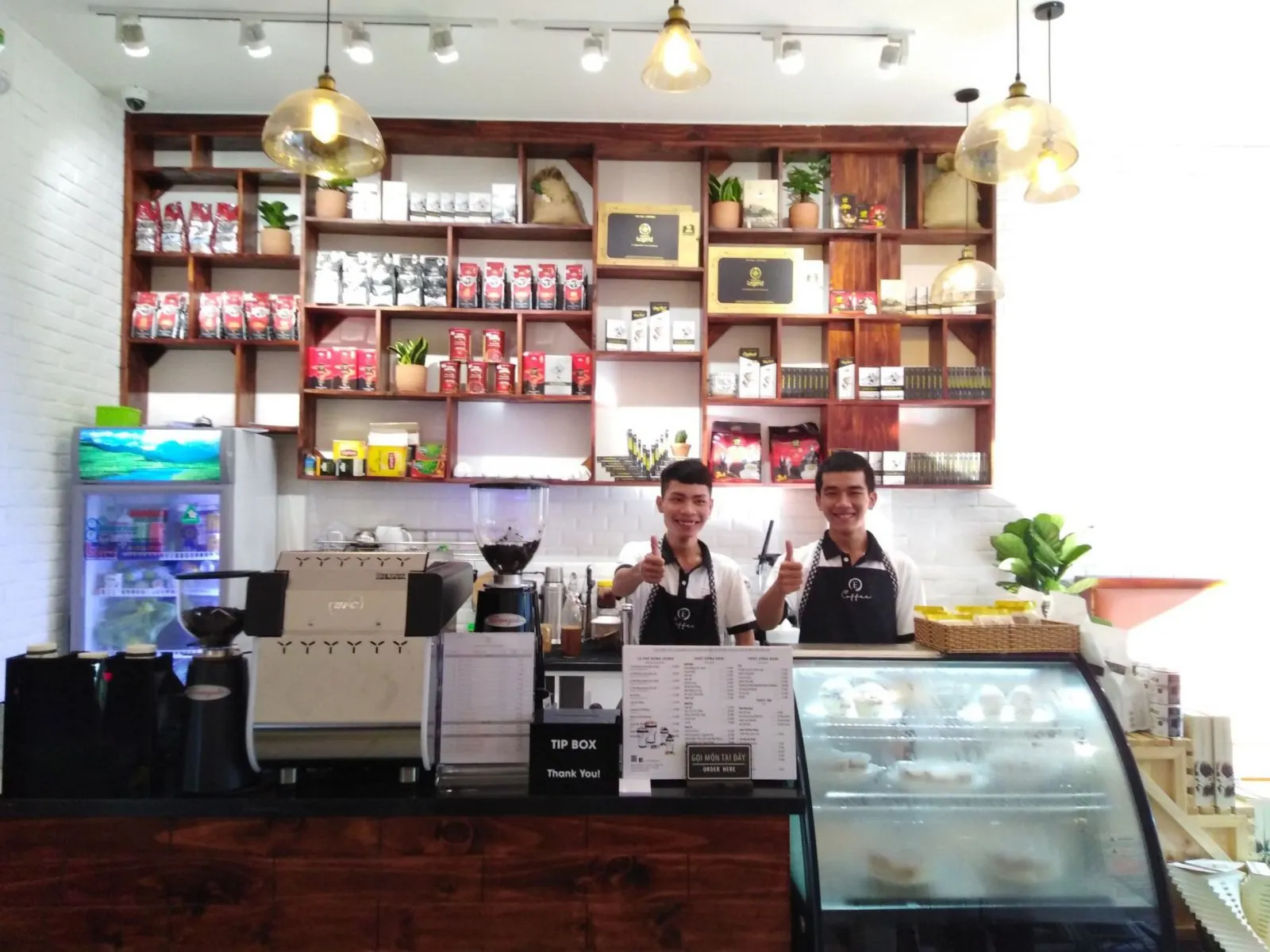 Trung Nguyên E Coffee Phan Tôn, Quận 1