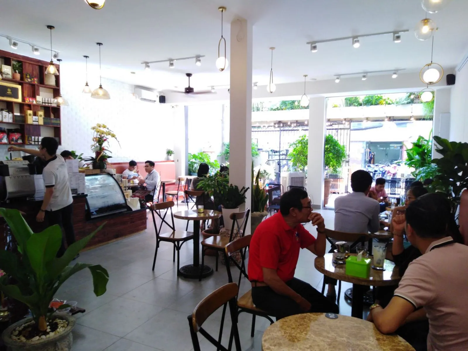 Trung Nguyên E Coffee Phan Tôn, Quận 1