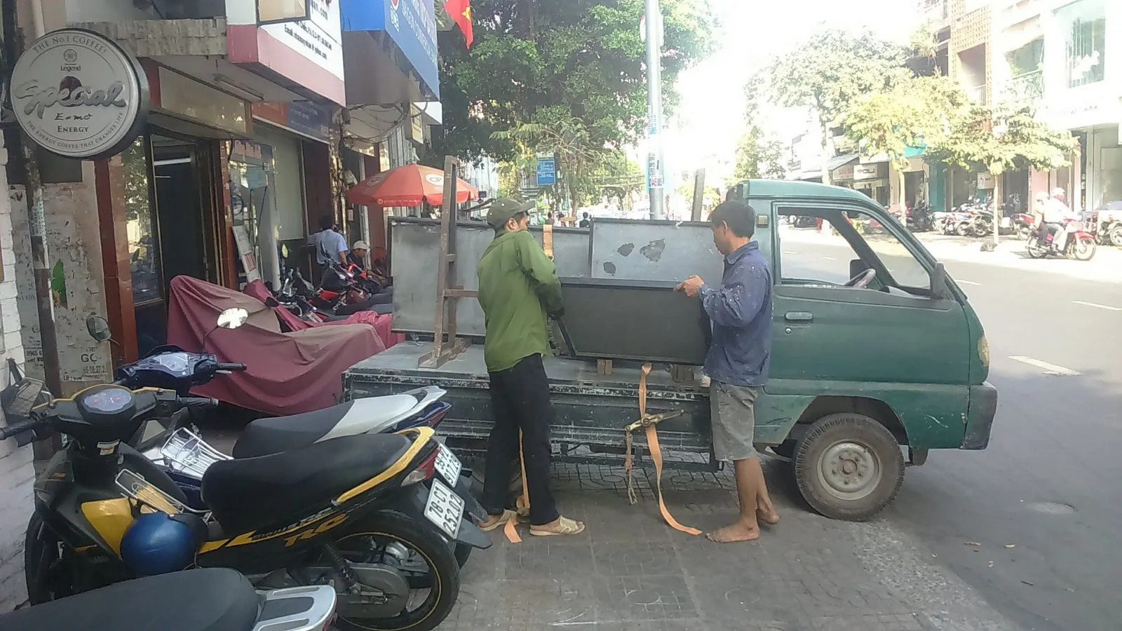 Thi công quán cà phê Trung Nguyên E Coffee - 9